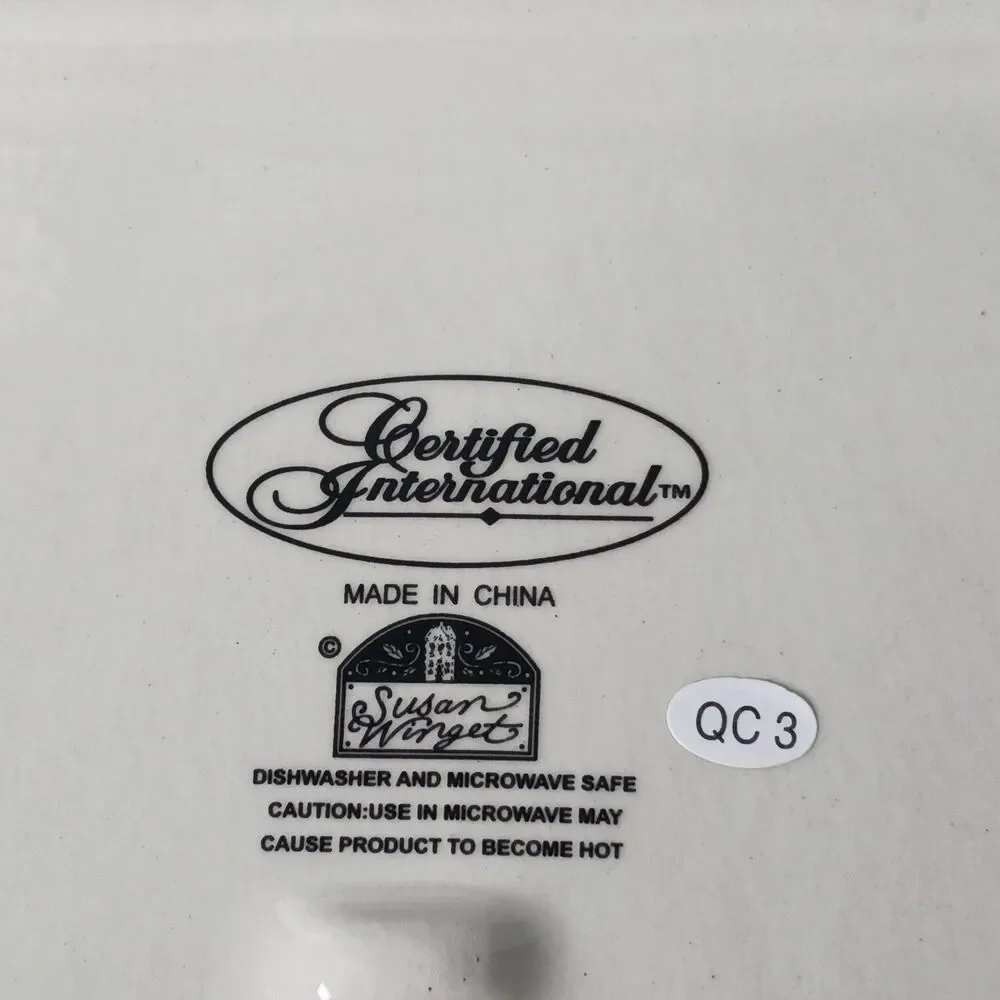 CERTIFIED INTERNATIONAL SNOWMAN PRESENTS 8 1/2'' SQUARE PLATE